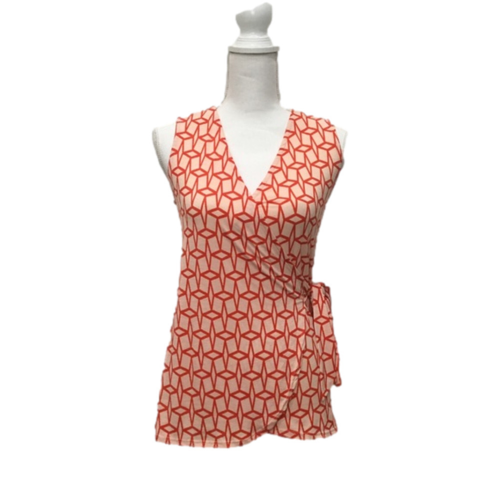 𝅺41 Hawthorn Faux Wrap Pullover Sleeveless Top